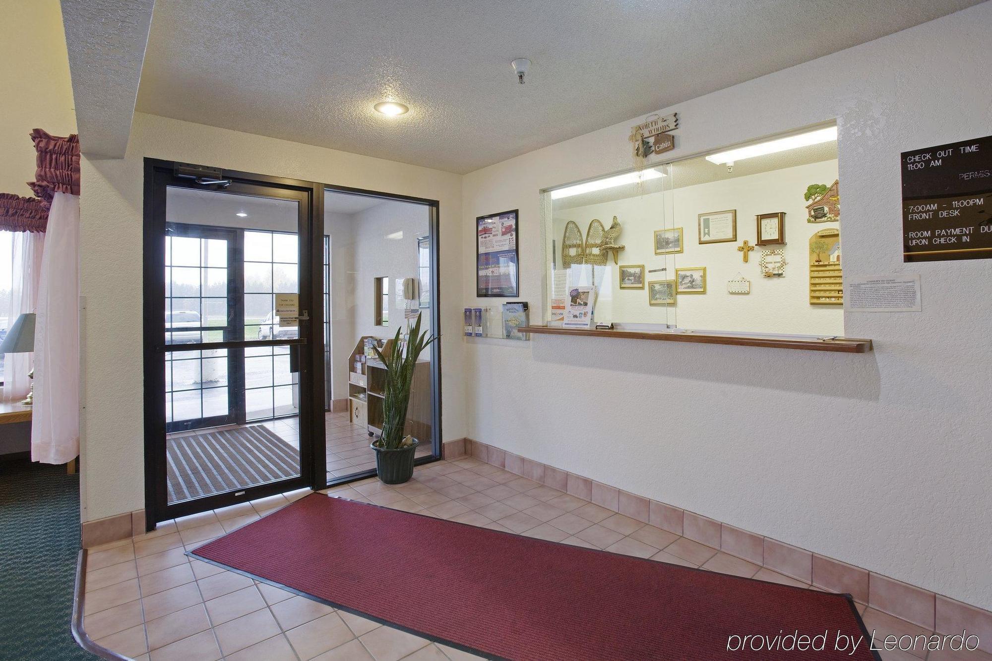 Americas Quality Inn & Suites - Finlayson Интерьер фото